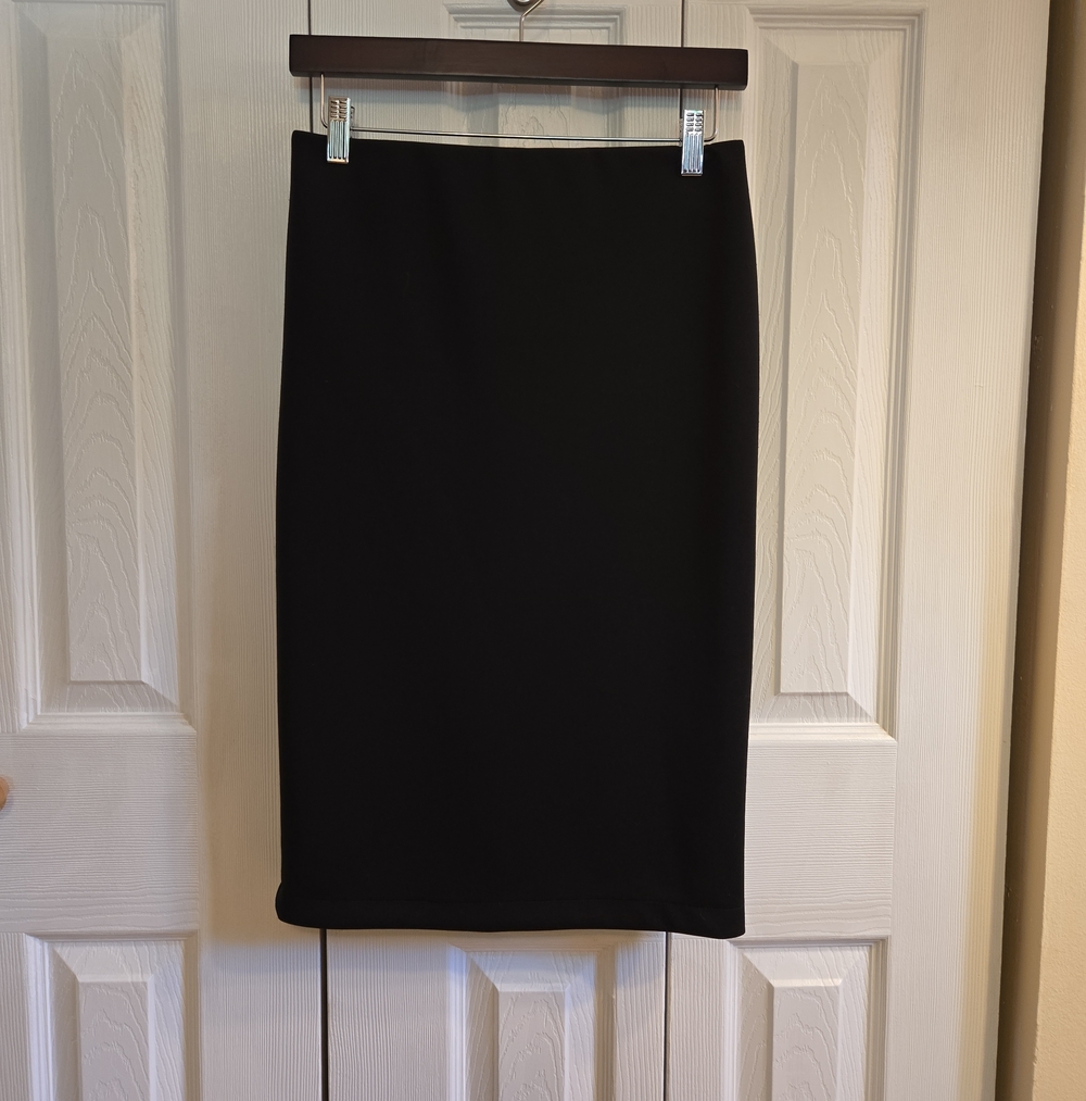 Vince Camuto Black Pencil Skirt w/Gold Zip Back